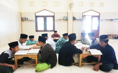 Tak Mau Rugi, Warga SMK Muhammadiyah Bandongan Tadarus Bersama Setiap Pagi